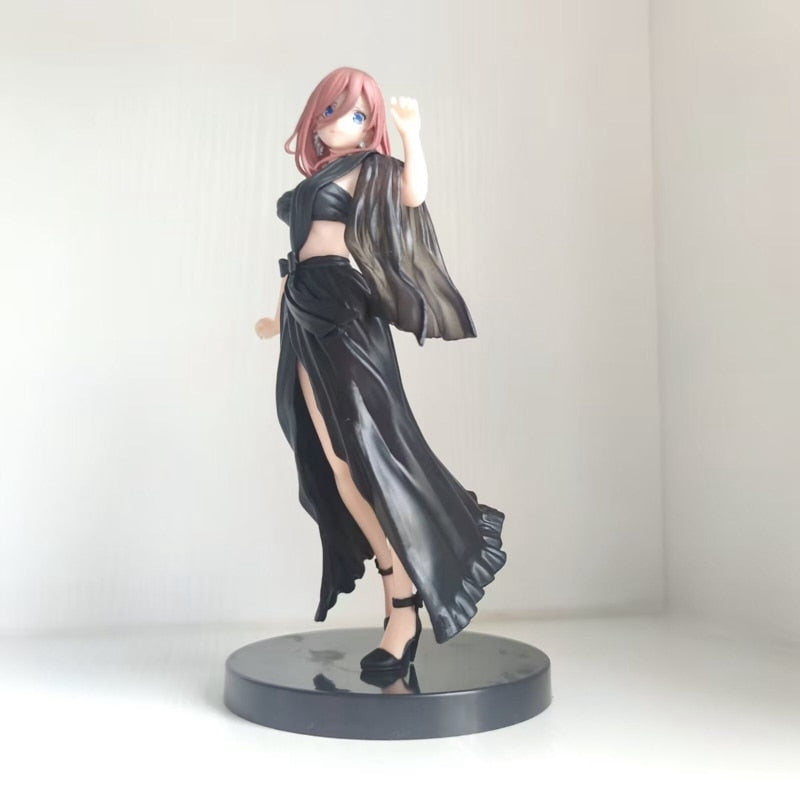 Hot Japanese Anime The Quintessential Quintuplets Figure Nakano Miku Nino Ichika Itsuki Black Evening DressStanding Static Toys