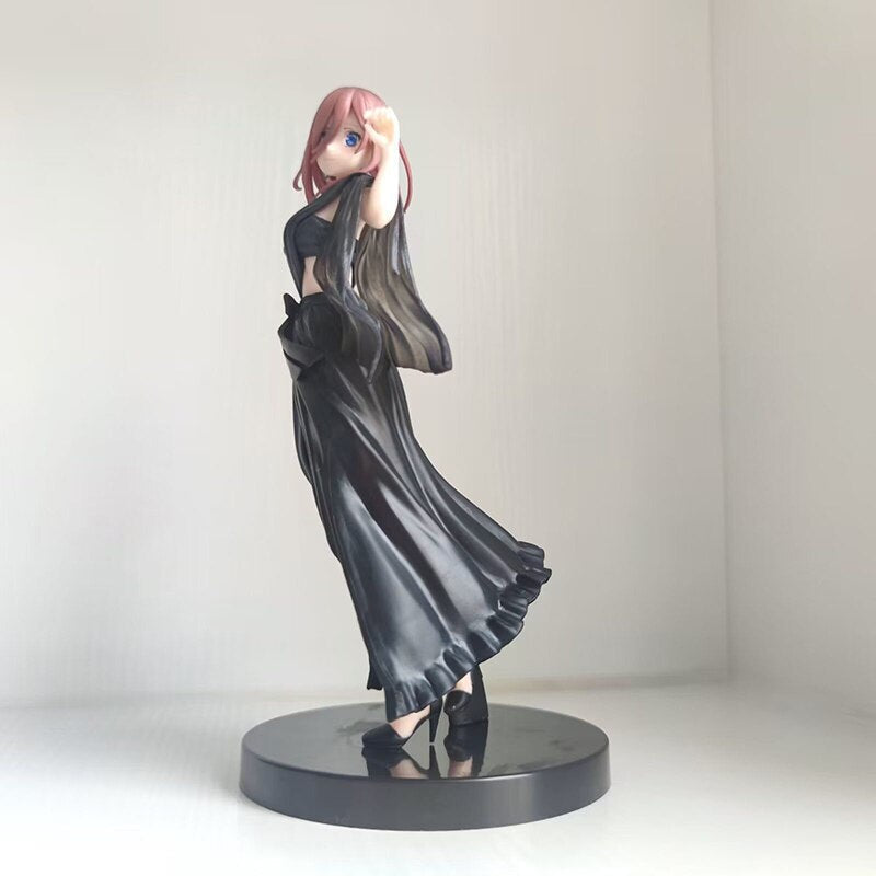 19cm The Quintessential Quintuplets Anime Figure Miku Nakano/Nino Nakano Action Figure Sexy Girl Figure Collectible Model Toys